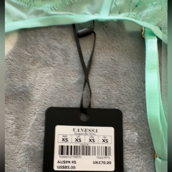 VANESSA MINT
SUSPENDER - Picture 10 of 12